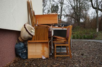 Outdoor Junk Clearing